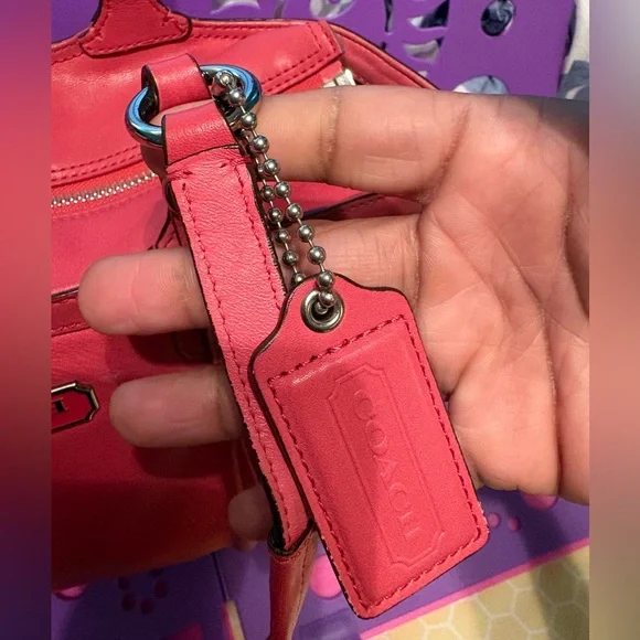 Coach Medium Leather Shoulder Bag. Pink/bright coral - Picture 2 of 16